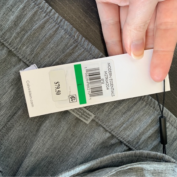 Calvin Klein L Grey light weight pants - Picture 4 of 4